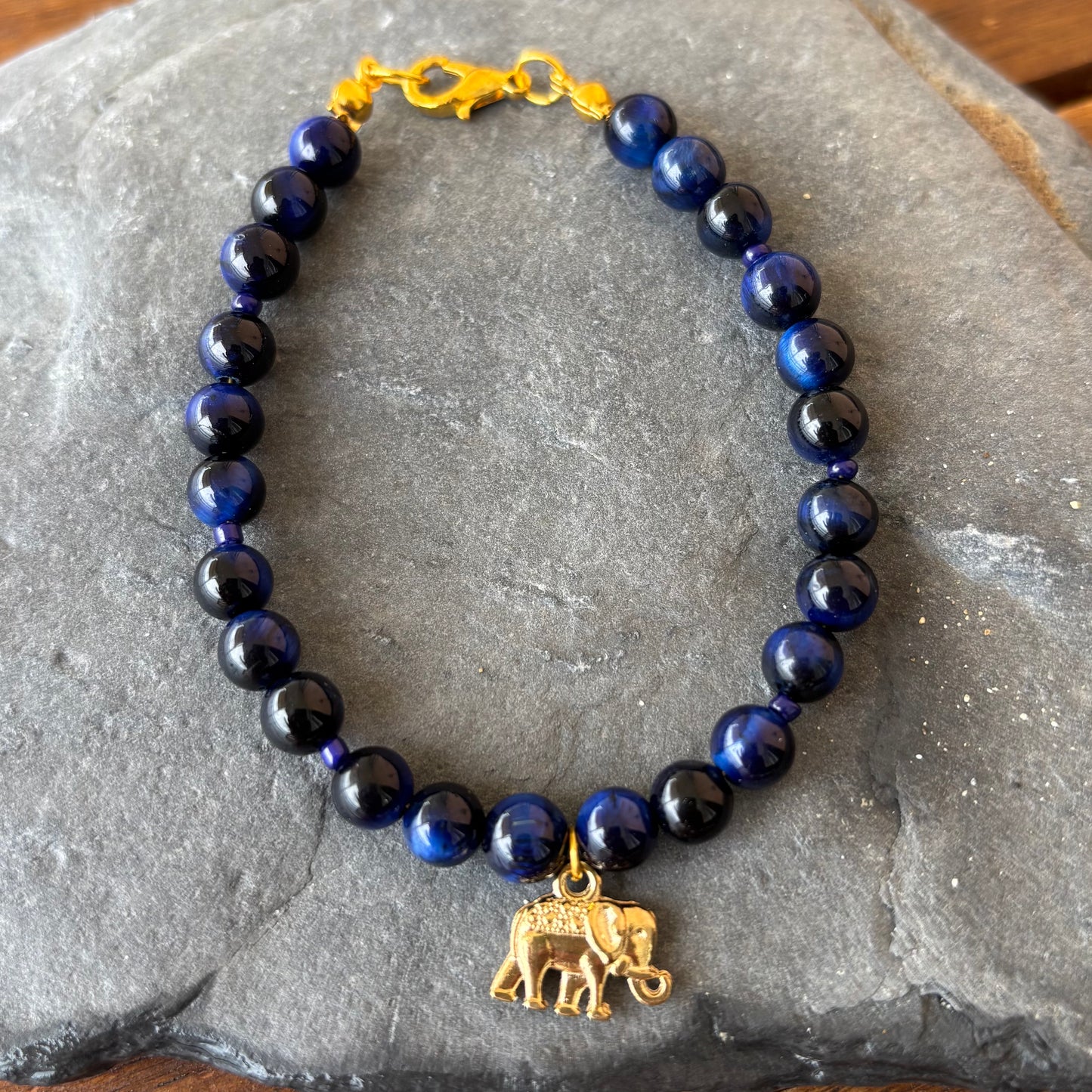 Blue Tiger Eye Armband